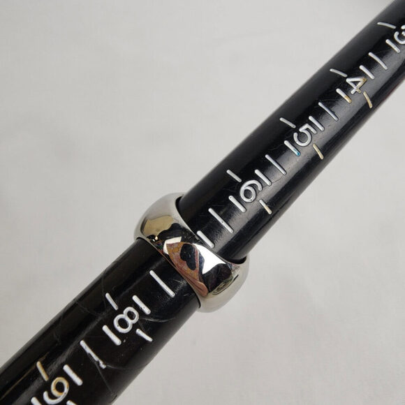 FAC Black & Silver Rhinestone Studded Ring Size 7 - Picture 9 of 9